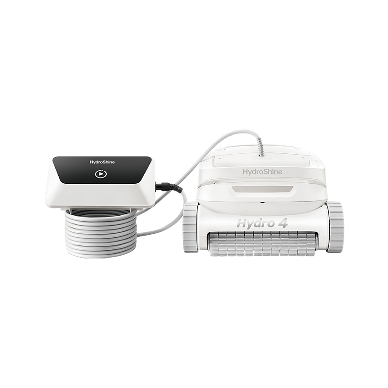 How do pool cleaning robots achieve full pool coverage without missing any spots?